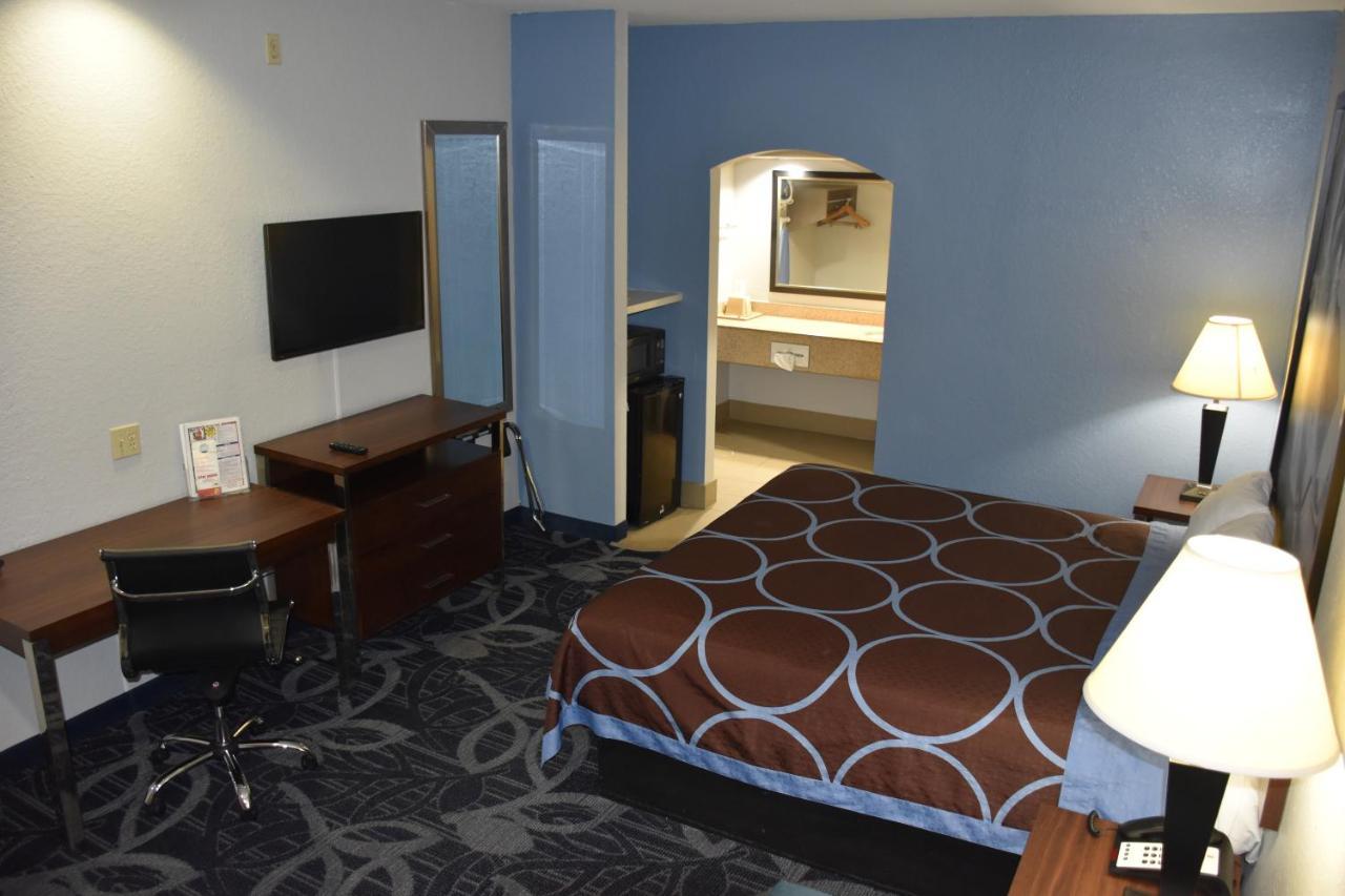 Super 8 By Wyndham Houston Hobby Airport South Hotell Eksteriør bilde